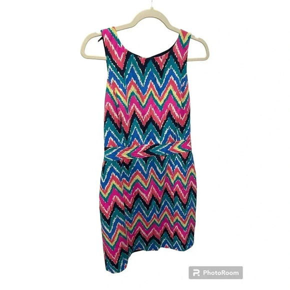 🌸 Lilly Pulitzer Chevron Kirkland Dress Multicolor Size 8 💕✨ - Picture 1 of 4